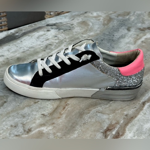 Women’s DOLCE VITA Zina low top sneakers in dark silver- Size 8 - Picture 9 of 13